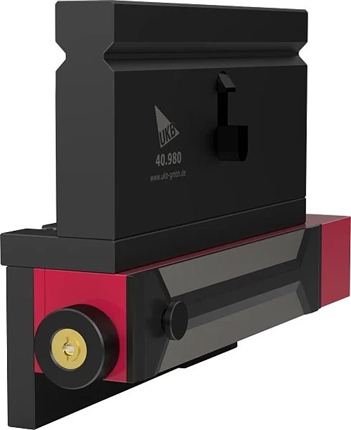 Laser Tracker zur exakten Positionierung von Blechteilen