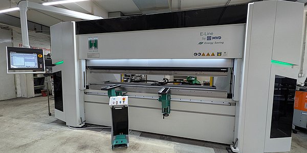 Elektrische Abkantpresse Hezinger-PressLine E135-3100