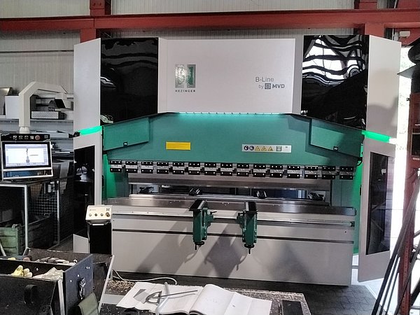 Gesenkbiegepresse Hezinger-PressLine B220-3100