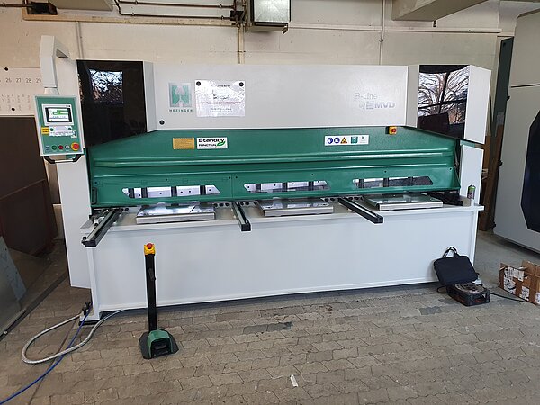 Schwingschnittschere Hezinger-CutLine B10-3000