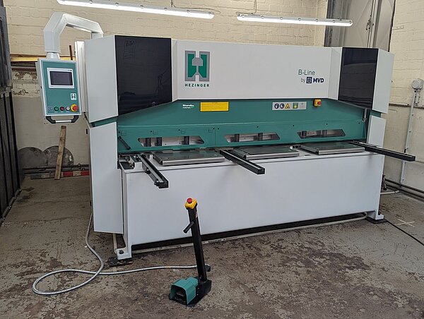 Schwingschnitttschere Hezinger-CutLine B06-2600