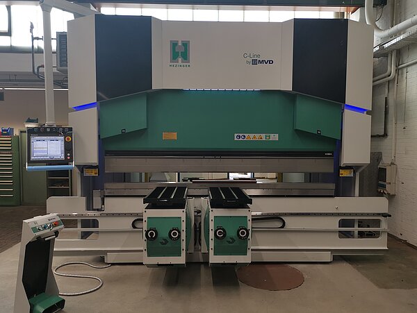 CNC-Presse Hezinger-PressLine C320-3100